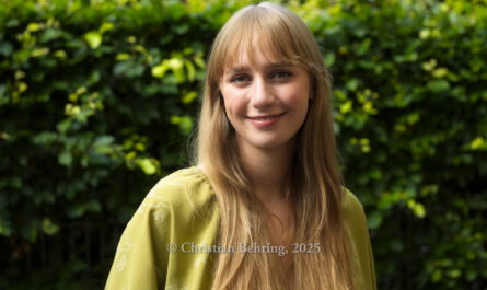 "VINTER", Interview und Photocall zum 2. Album ROMANCE IS DEAD" (VÖ: 04.07.2025), SERRA BAR, Berlin, 27.06.2025
