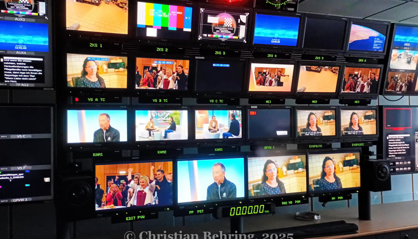 In der Regie zur Sendung, "MIMA fragt lud Zuschauer zum MDR-Besuch ein", Leipzig, 27.10.2025