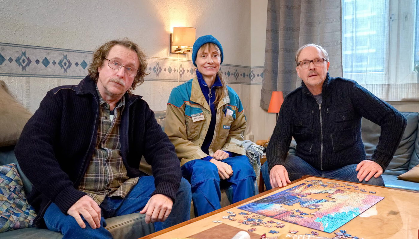 NORDDEUTSCHER RUNDFUNK Drehstart für NDR Komödie „Prange“ mit Bjarne Mädel, Katharina Marie Schubert und Olli Dittrich Drehstart für NDR Komödie „Prange“ mit Bjarne Mädel, Katharina Marie Schubert und Olli Dittrich (v.l.) © NDR/Thomas Leidig, honorarfrei - Verwendung gemäß der AGB im Rahmen einer engen, unternehmensbezogenen Berichterstattung im NDR-Zusammenhang bei Nennung "Bild: NDR/Thomas Leidig" (S2), NDR Presse und Information/Fotoredaktion,