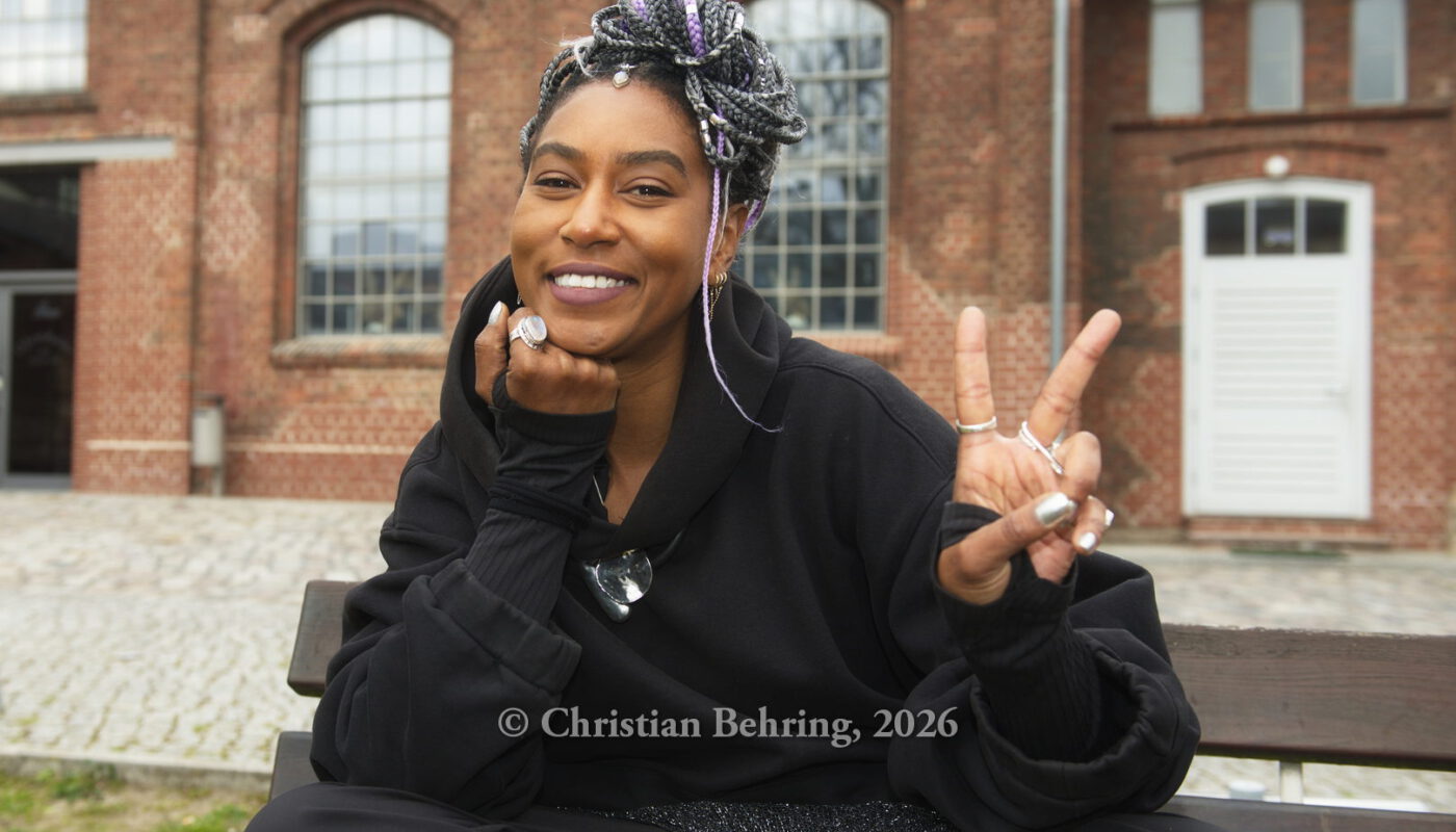 "Dominique Fils-Aime", Photocall, "Siebenklang-Festival im Ofenhaus Am Gaswerk, Bernau bei Berlin, 27.03.2026