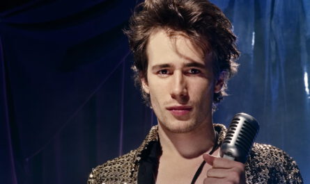 Jeff Buckley in IT’S NEVER OVER, JEFF BUCKLEY_Photo credit_ Merri Cyr. Photo courtesy of Piece of Magic Entertainment.
