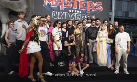 Darsteller Nicholas Galitzine und Camila Mendes, Regisseur Travis Knight, mit Crew und Fans, "MASTERS OF THE UNIVERSE", Deutschlandpremiere, UCI LUXE Eastside Gallery, Berlin, 28.05.2026