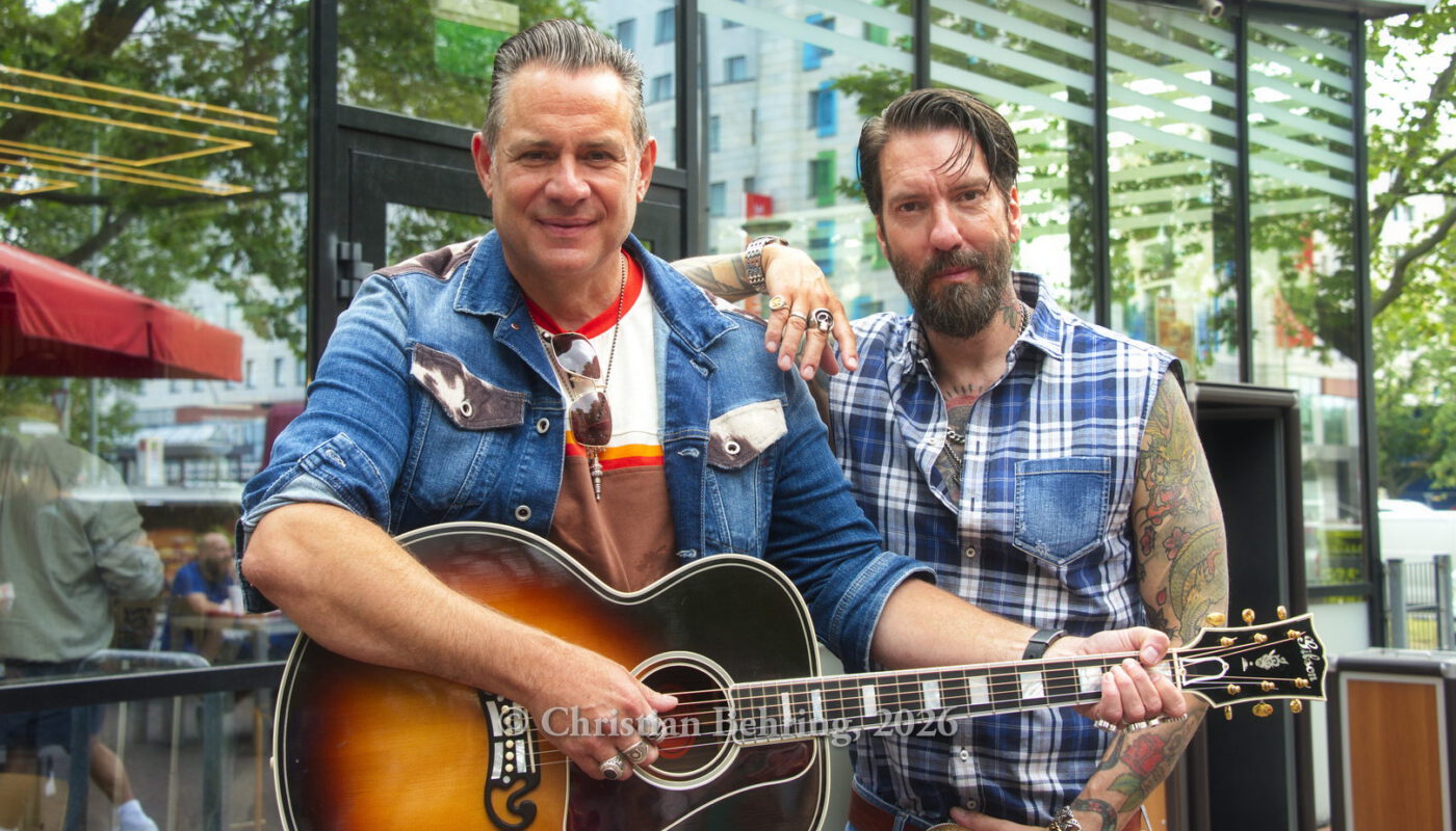 "The BossHoss - Das kleinste Konzert ihrer Bandgeschichte", Live Performance von Sascha und Alec im Burger King in der Landsberger Allee 119, Berlin, 18.06.2026