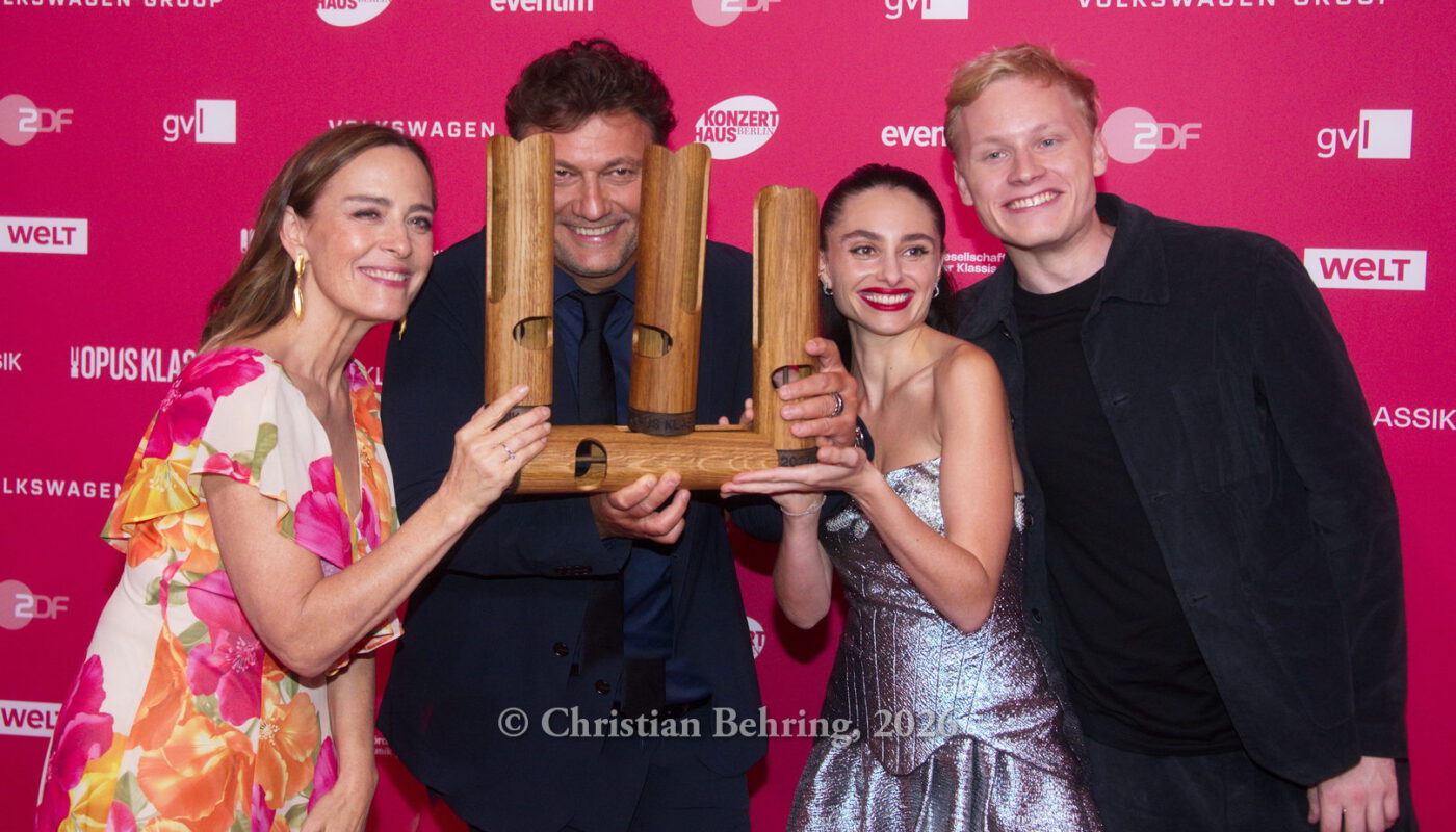 Sarah Willis, Jonas Kaufmann Esther Abrami, Alexander Malofeev, "OPUS KLASSIK - GALA", Photocall mit den Preisträgern auf der Gala im Konzerthaus Am Gendarmenmarkt, Berlin, 11.10.2026