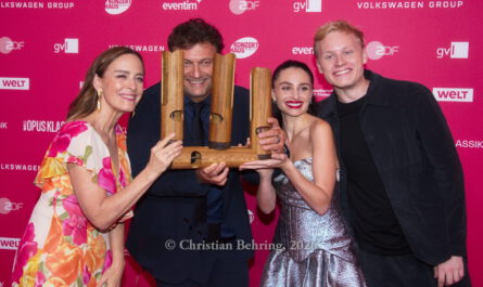 Sarah Willis, Jonas Kaufmann Esther Abrami, Alexander Malofeev, "OPUS KLASSIK - GALA", Photocall mit den Preisträgern auf der Gala im Konzerthaus Am Gendarmenmarkt, Berlin, 11.10.2026